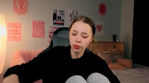 Lara online show from March 4, 2026, 7:53 pm