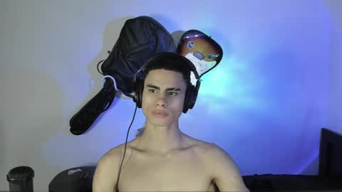 zenzhu online show from December 24, 2024, 12:44 am