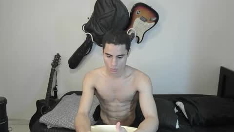 zenzhu online show from January 20, 2025, 7:57 pm