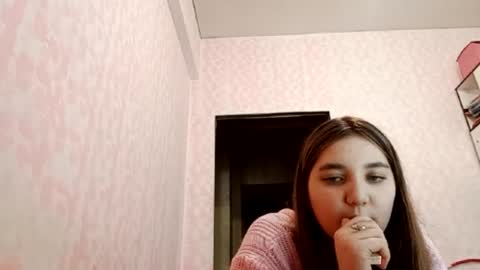 zeniabrossoit online show from March 12, 2026, 8:09 am