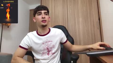 Snapshot of zenn_rush chatting on January 16, 2025, 1:27 am Zenn online show from January 16, 2025, 1:27 am