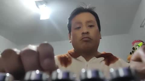 zenonsex online show from May 17, 2026, 3:37 am