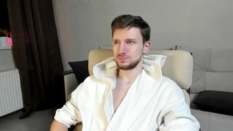 Andrew online show from October 18, 2025, 9:15 pm