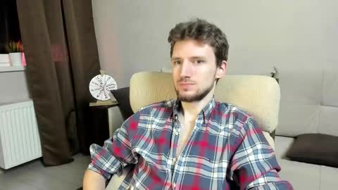 Andrew online show from November 25, 2025, 8:31 pm