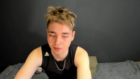 Ethan online show from April 30, 2026, 2:51 am