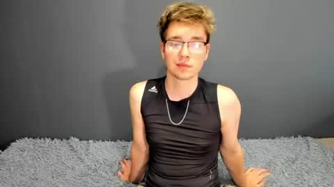 Ethan online show from June 22, 2026, 2:13 am