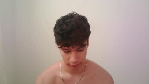 zeus_183 online show from November 4, 2025, 2:16 pm