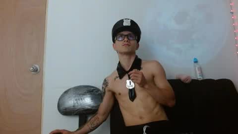 Snapshot of zeusdark19 chatting on May 9, 2026, 12:10 pm zeus online show from May 9, 2026, 12:10 pm