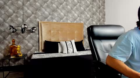 zeus online show from December 26, 2024, 6:33 pm