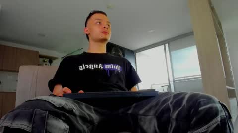 zeus online show from November 3, 2025, 8:10 pm