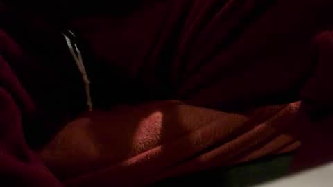 Snapshot of zevioo77 chatting on December 26, 2024, 4:36 pm zevioo77 online show from December 26, 2024, 4:36 pm