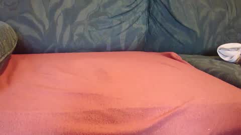 Snapshot of zevioo77 chatting on December 27, 2024, 2:22 pm zevioo77 online show from December 27, 2024, 2:22 pm