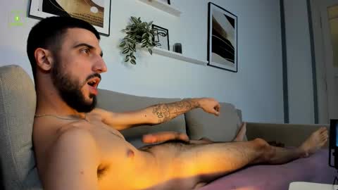 ZEYN online show from September 25, 2025, 4:21 pm