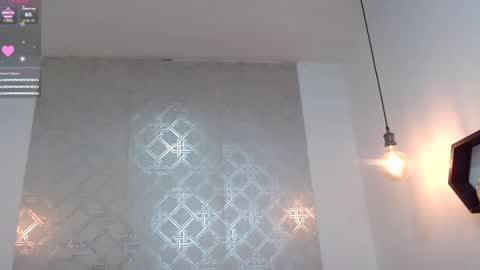 ZHAMIRA  ANDRES online show from March 5, 2025, 1:52 am