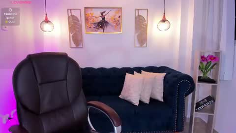 Snapshot of zharaa_fox chatting on July 7, 2026, 6:47 am Zhara online show from July 7, 2026, 6:47 am
