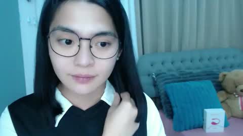 im your lovely zhaviabigcock here online show from November 30, 2025, 7:56 am
