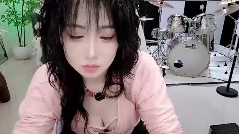 zhen online show from October 2, 2025, 8:27 pm