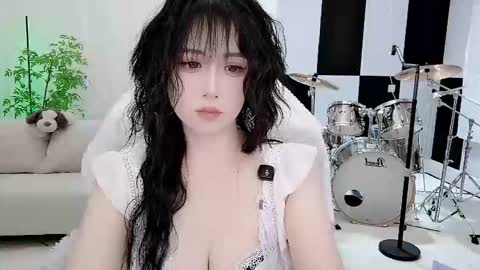 zhen online show from October 16, 2025, 8:54 pm