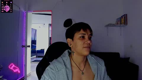 zhoestrong online show from January 9, 2025, 1:13 pm