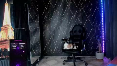 zhoestrong online show from January 18, 2026, 2:32 pm