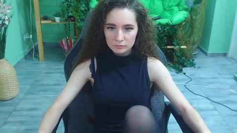 Snapshot of zianichols chatting on January 31, 2025, 9:48 pm zianichols online show from January 31, 2025, 9:48 pm