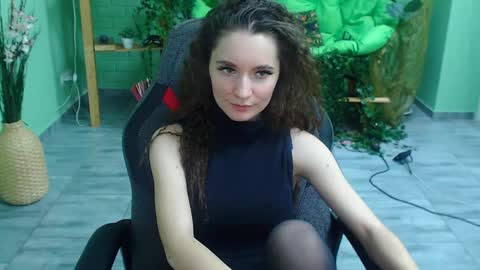 Snapshot of zianichols chatting on February 3, 2025, 10:00 pm zianichols online show from February 3, 2025, 10:00 pm