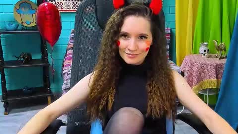 Snapshot of zianichols chatting on February 14, 2025, 6:40 pm zianichols online show from February 14, 2025, 6:40 pm