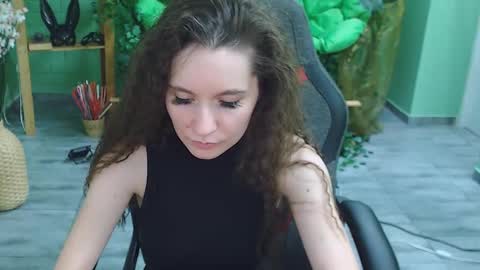 Snapshot of zianichols chatting on February 20, 2025, 11:43 pm zianichols online show from February 20, 2025, 11:43 pm