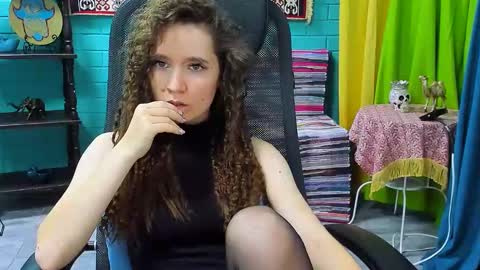 Snapshot of zianichols chatting on February 24, 2025, 11:21 am zianichols online show from February 24, 2025, 11:21 am