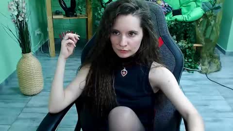 Snapshot of zianichols chatting on March 12, 2025, 12:31 am zianichols online show from March 12, 2025, 12:31 am