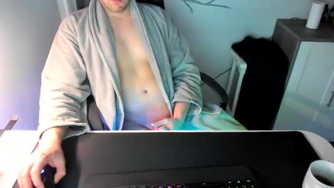 ziemlichflutschig online show from February 10, 2025, 4:19 am