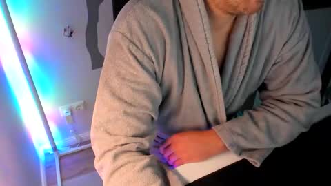 ziemlichflutschig online show from October 6, 2025, 4:43 am