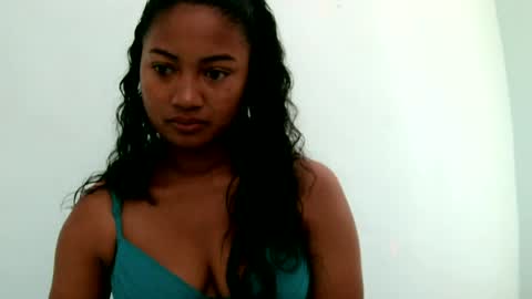 Snapshot of zina479102 chatting on June 15, 2026, 5:09 am elly online show from June 15, 2026, 5:09 am