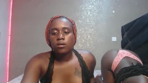 Snapshot of zinadine_ chatting on February 25, 2026, 6:12 am Zinadine online show from February 25, 2026, 6:12 am