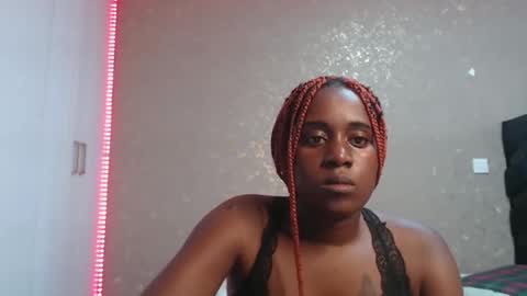 Snapshot of zinadine_ chatting on February 26, 2026, 6:23 am Zinadine online show from February 26, 2026, 6:23 am