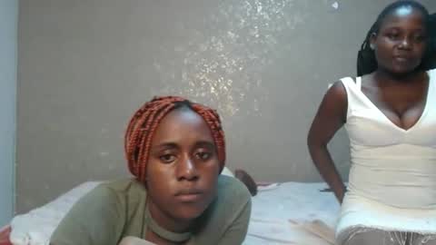 Snapshot of zinadine_ chatting on February 27, 2026, 6:35 am Zinadine online show from February 27, 2026, 6:35 am