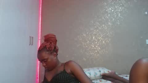 Snapshot of zinadine_ chatting on March 4, 2026, 4:29 am Zinadine online show from March 4, 2026, 4:29 am