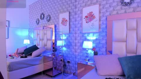 Nia  online show from March 25, 2026, 11:27 am