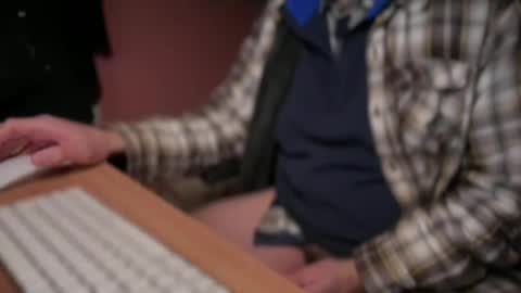 Mauro online show from December 9, 2024, 7:18 pm