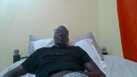 Snapshot of zlatann2012 chatting on September 16, 2025, 8:43 pm Zlatann2012 online show from September 16, 2025, 8:43 pm