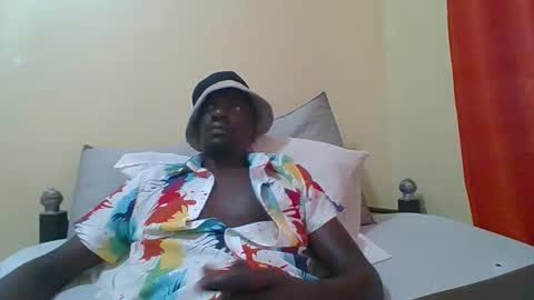 Snapshot of zlatann2012 chatting on September 20, 2025, 10:05 am Zlatann2012 online show from September 20, 2025, 10:05 am