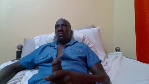 Snapshot of zlatann2012 chatting on October 11, 2025, 8:29 pm Zlatann2012 online show from October 11, 2025, 8:29 pm