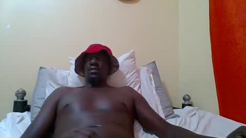 Snapshot of zlatann2012 chatting on October 15, 2025, 9:04 pm Zlatann2012 online show from October 15, 2025, 9:04 pm