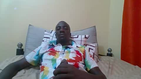 Snapshot of zlatann2012 chatting on October 26, 2025, 1:39 pm Zlatann2012 online show from October 26, 2025, 1:39 pm