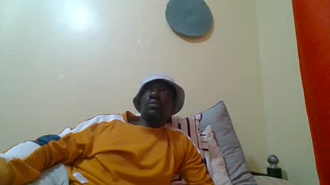 Snapshot of zlatann2012 chatting on November 2, 2025, 3:58 pm Zlatann2012 online show from November 2, 2025, 3:58 pm