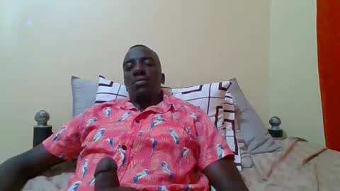 Snapshot of zlatann2012 chatting on November 8, 2025, 7:23 pm Zlatann2012 online show from November 8, 2025, 7:23 pm