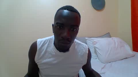 Snapshot of zlatann2012 chatting on November 11, 2025, 11:43 am Zlatann2012 online show from November 11, 2025, 11:43 am