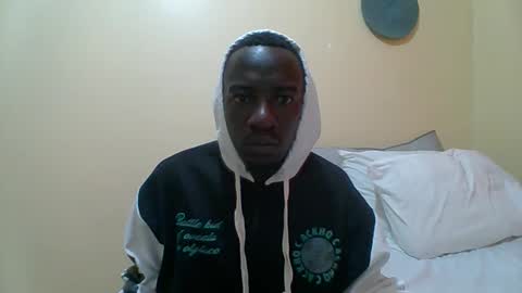 Snapshot of zlatann2012 chatting on November 12, 2025, 3:40 am Zlatann2012 online show from November 12, 2025, 3:40 am