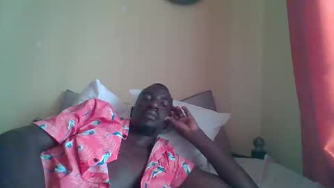 Snapshot of zlatann2012 chatting on November 17, 2025, 9:59 am Zlatann2012 online show from November 17, 2025, 9:59 am