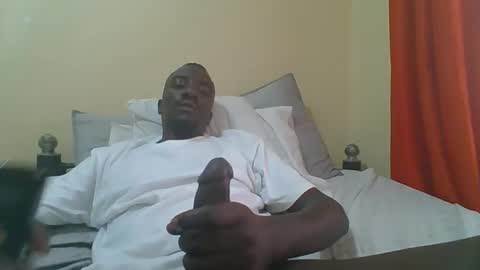 Snapshot of zlatann2012 chatting on November 25, 2025, 10:26 am Zlatann2012 online show from November 25, 2025, 10:26 am